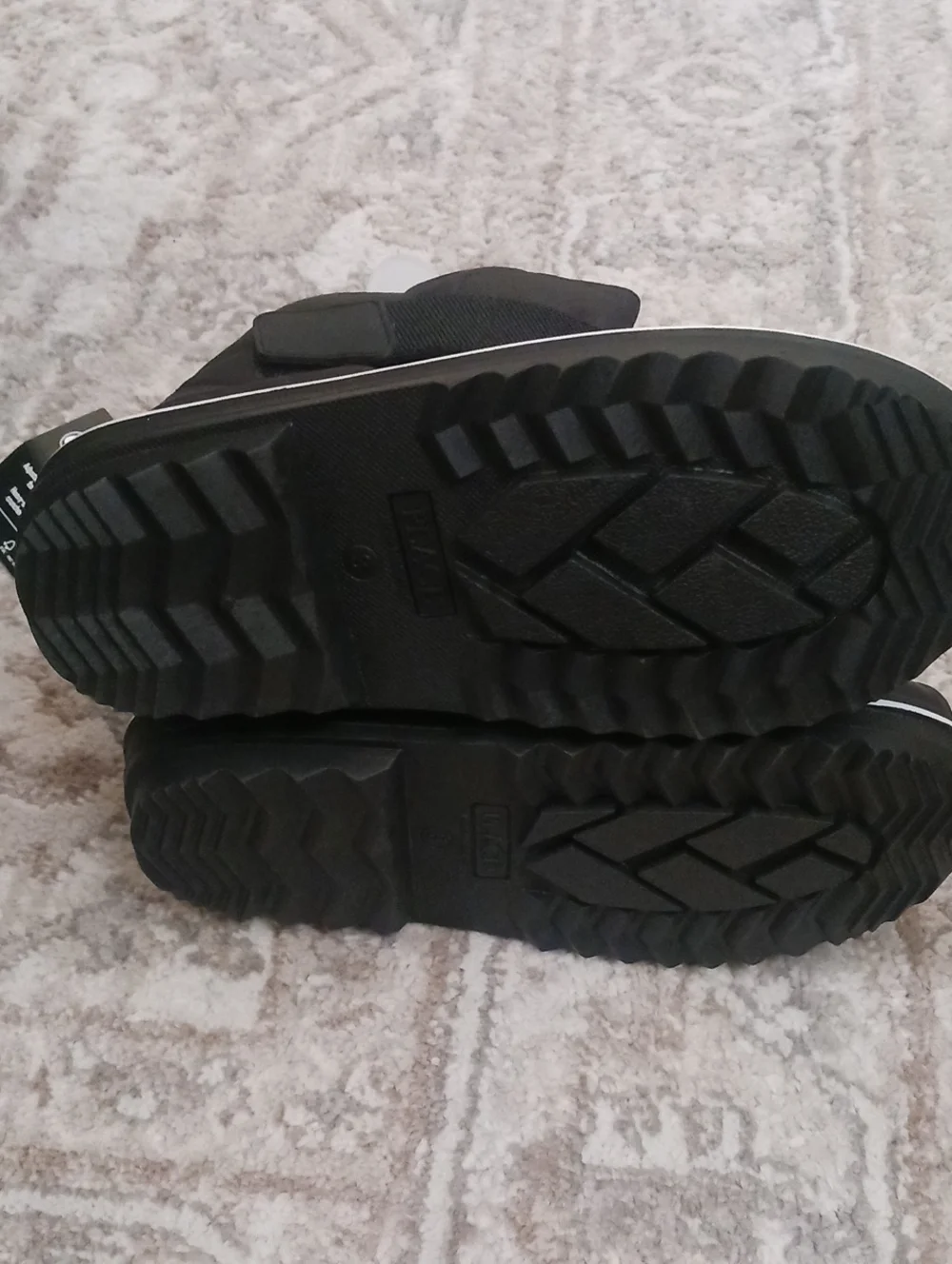 The Children's Place Kids' Black Winter Snow Boots
